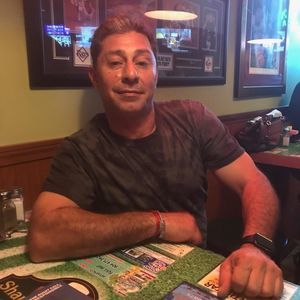 Meet your Posher, Javier